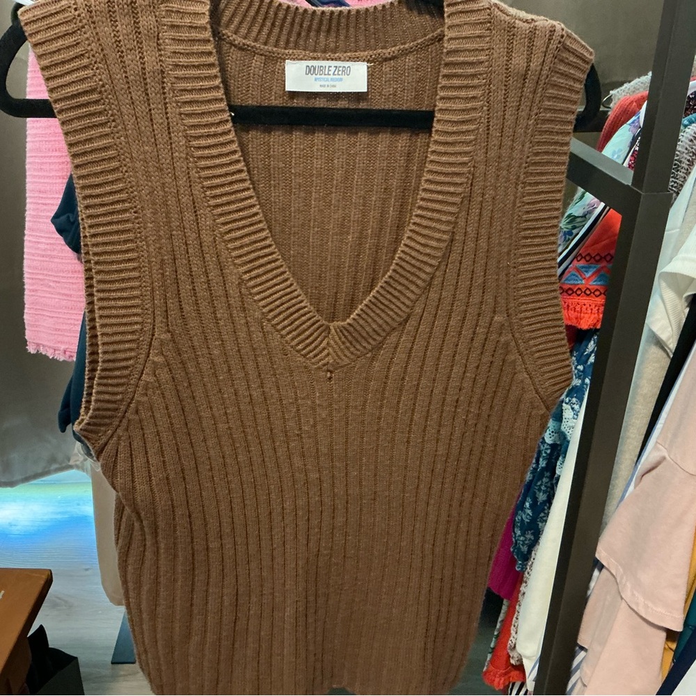 Double Zero Women's V-Neck Brown Sweater Vest